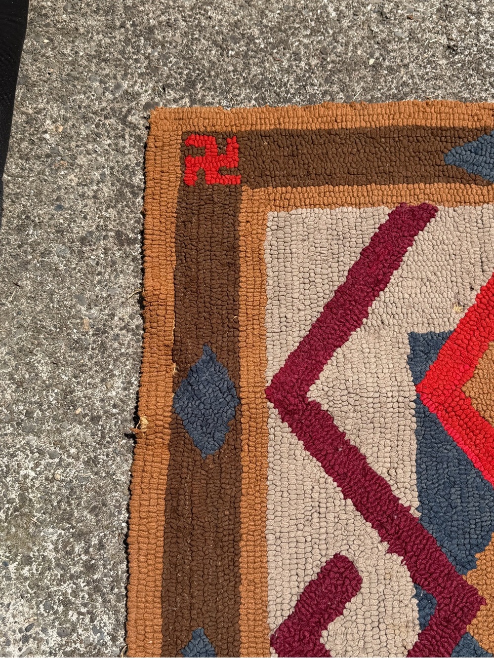 Vintage Navajo Rug - Picture 6 of 11